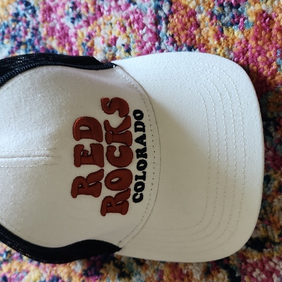 Red Rocks trucker Snapback hat - Picture 3 of 9